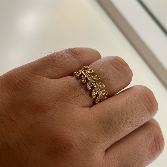 Gold leaf ring - Picture 1 of 2